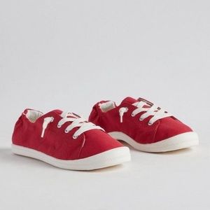NWT Red Riley Ruched Sneaker (11W), TORRID